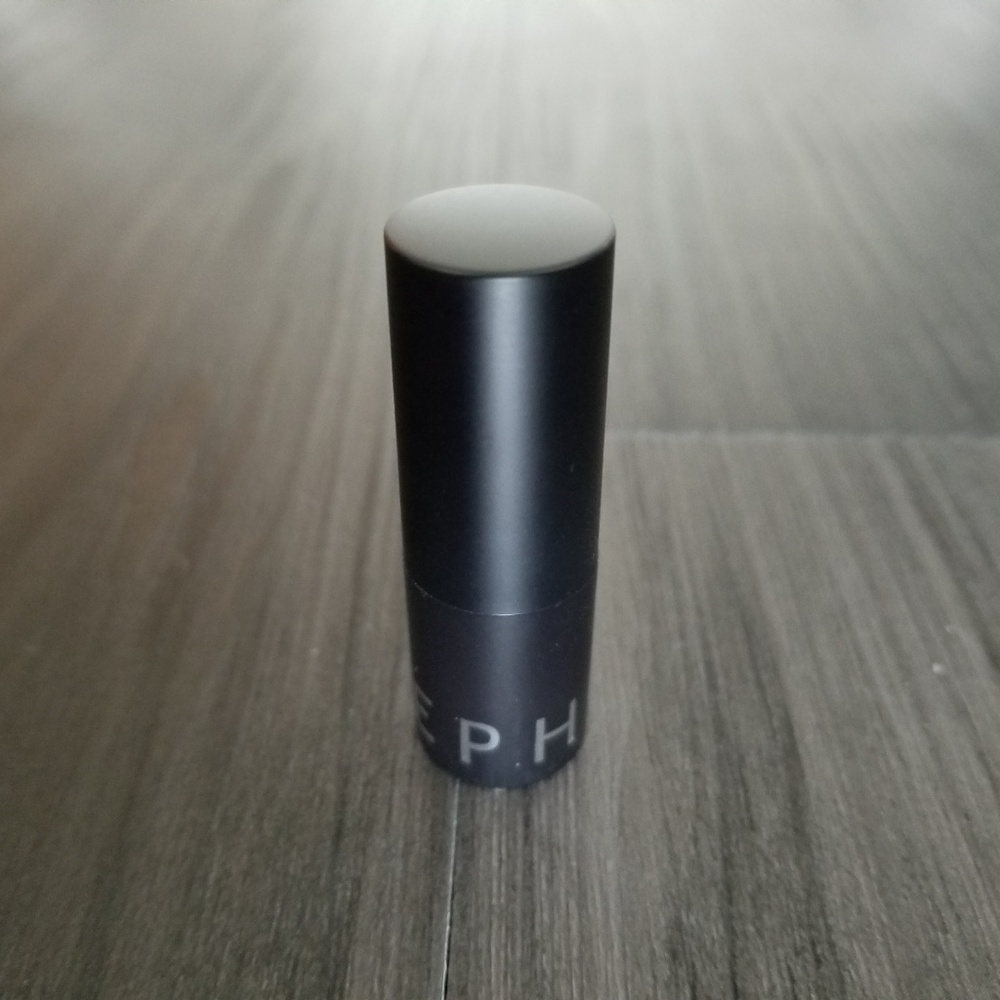 NWOT ♡ SEPHORA Rouge Cream Lipstick (The Red 04)